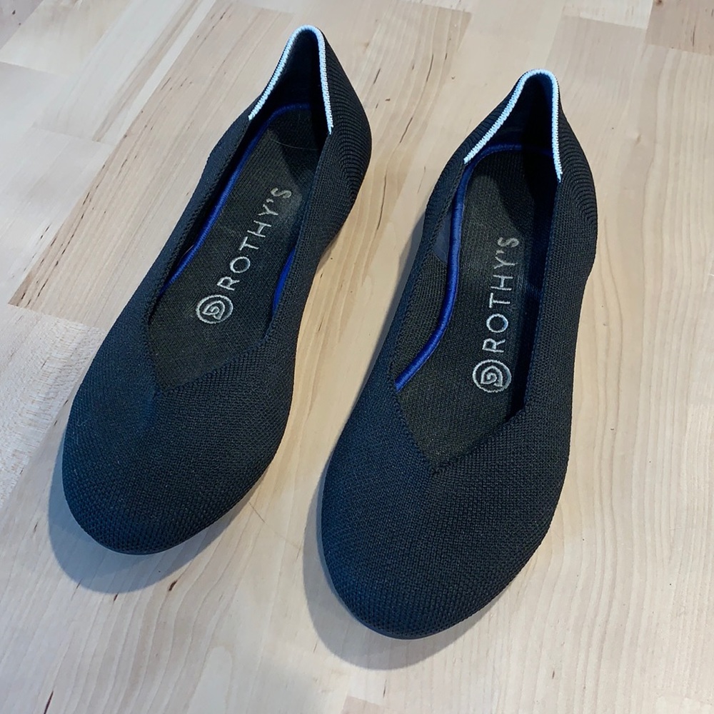 Black Rothy’s Flats